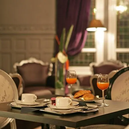 81 L'hotel Deauville