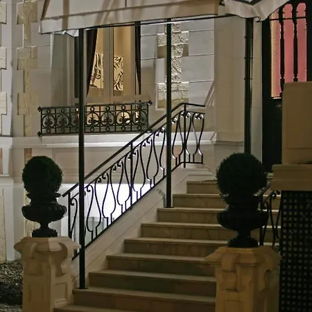 81 L'hotel Deauville