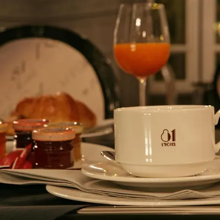 81 L'hotel Otel